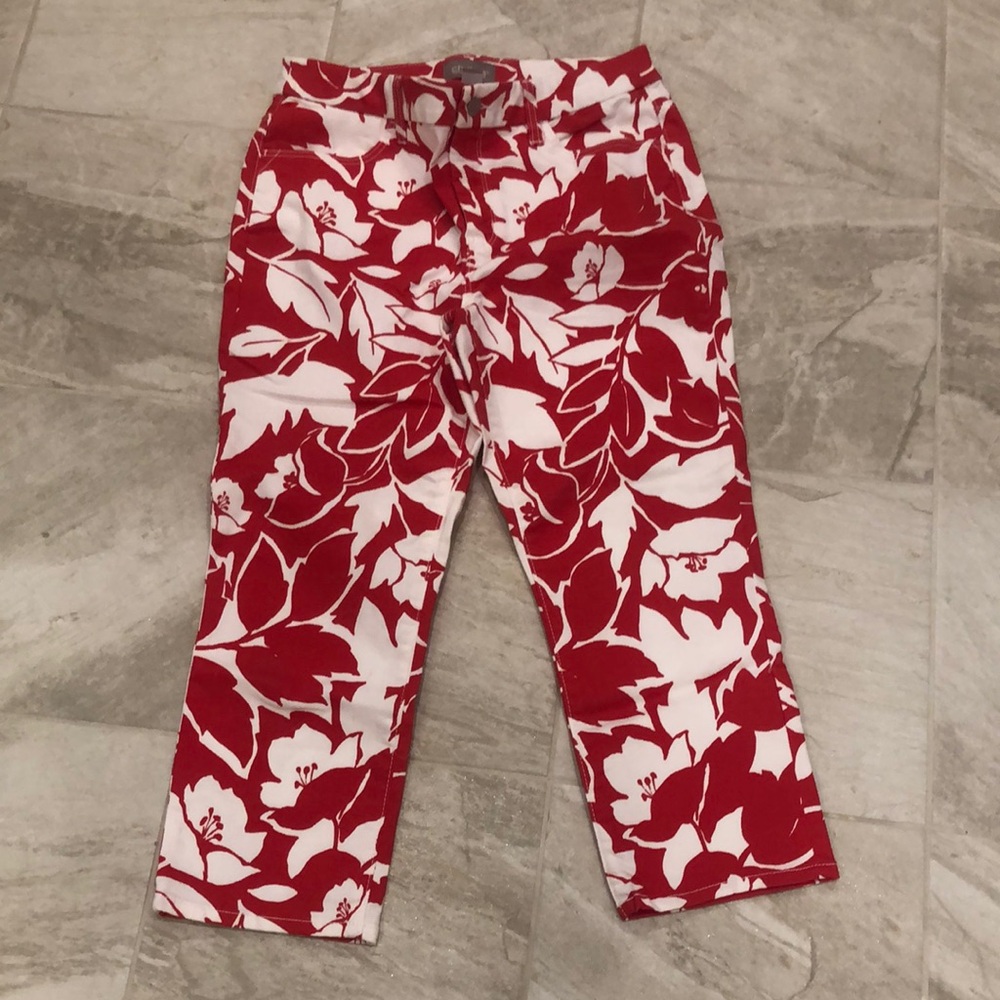 Chico’s red and white floral capri pants